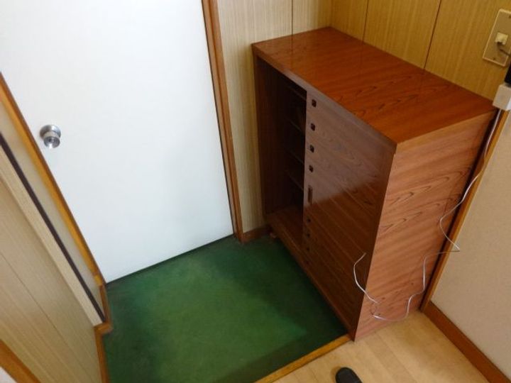 ホームズ高木の玄関