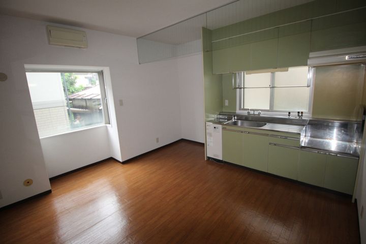 大阪府豊中市永楽荘4(マンション)の賃貸物件の居間