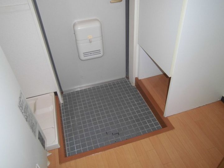 レジデンス田町の玄関