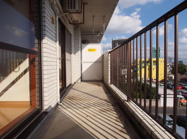 マンション桜の内装