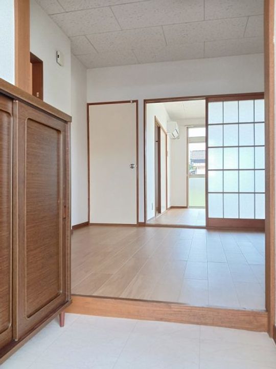 栃木県足利市利保町1(アパート)の賃貸物件の玄関