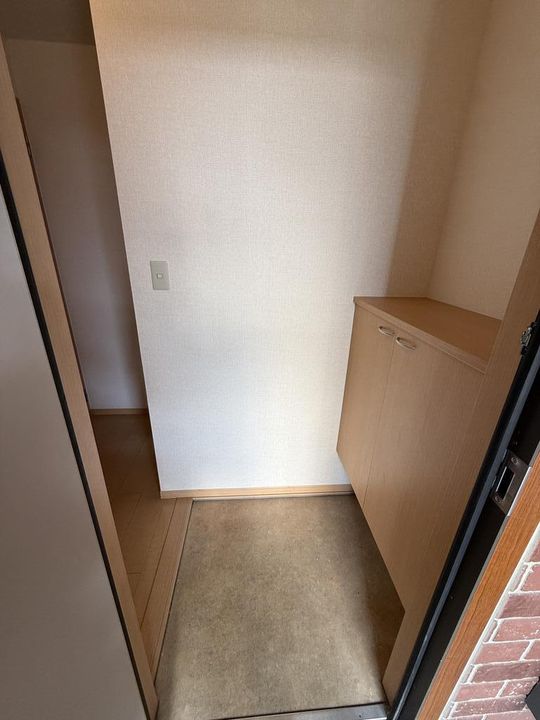 コンフォート八景水谷2の玄関