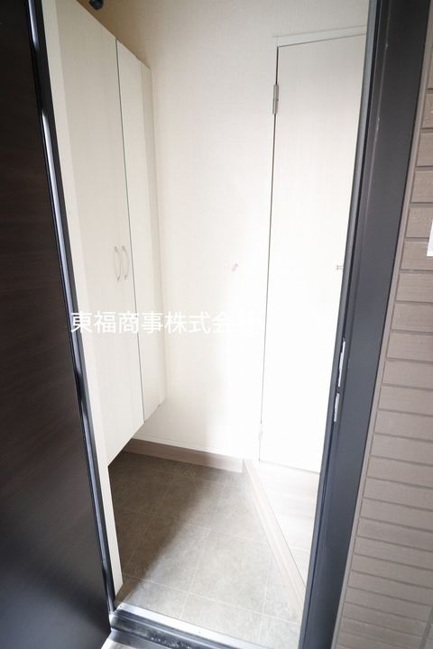 東京都練馬区春日町1(マンション)の賃貸物件の玄関