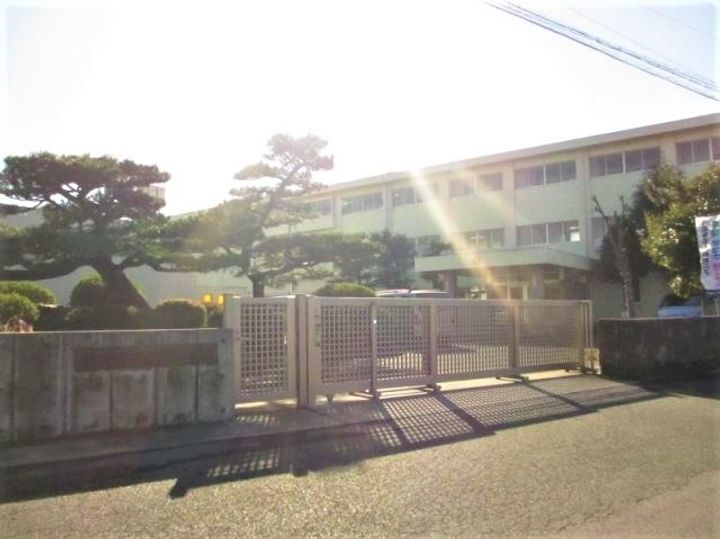 エトワール羽山の周辺