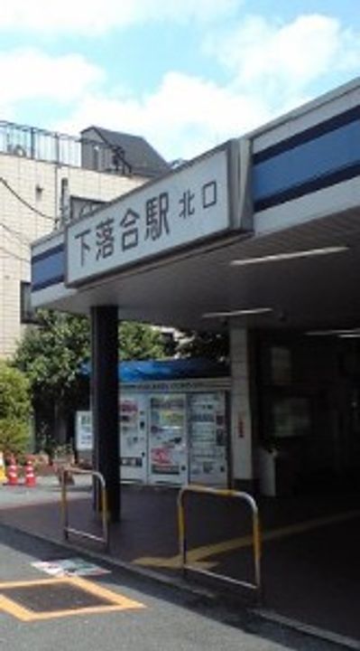 ルーブル高田馬場弐番館の周辺