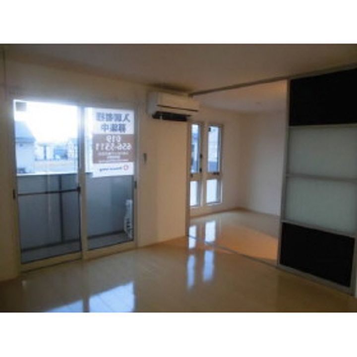 岩手県盛岡市北飯岡2(アパート)の賃貸物件の居間