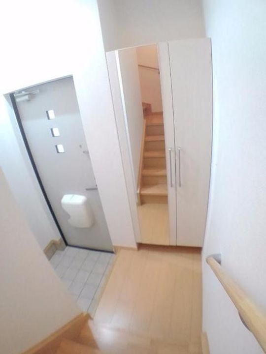 アンジュメゾン IIの玄関