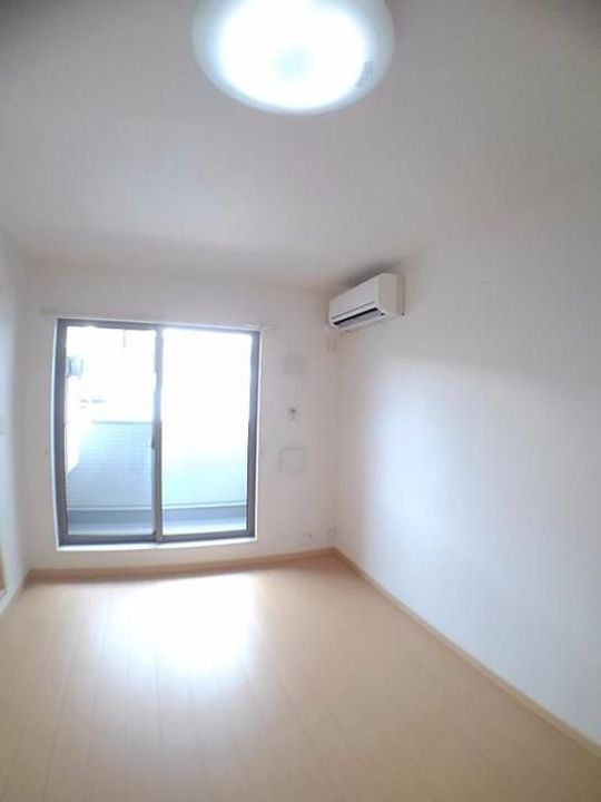 アンジュメゾン IIの居間