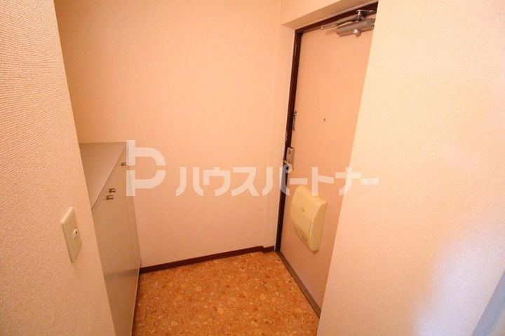 第18パールメゾン吉田の玄関