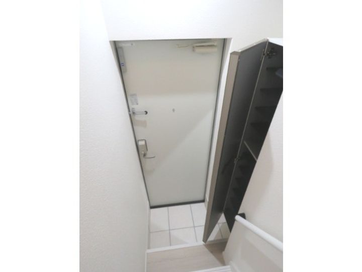 あんしん+日置荘西町08-2012の玄関