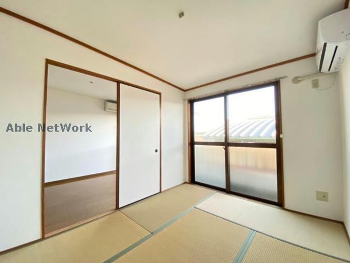 ハイデンス磯部IIの内装