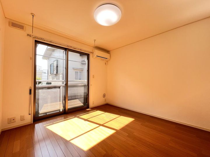 ウィングヒルの居間