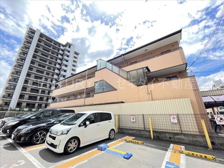 マンションタカトミの外観