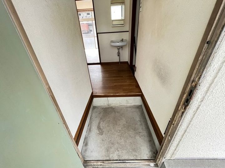 高尾アパートの玄関