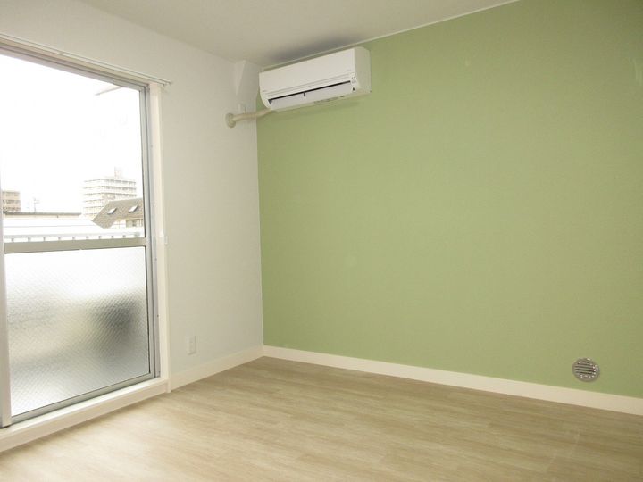 東伸マンションの居間