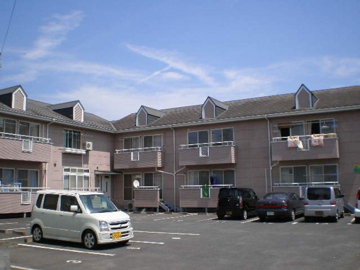 ハイツ長谷川の外観