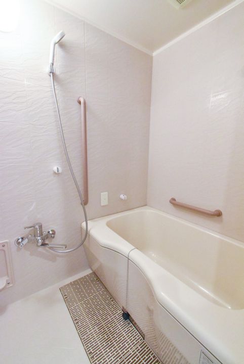 URアーバンラフレ小幡の風呂