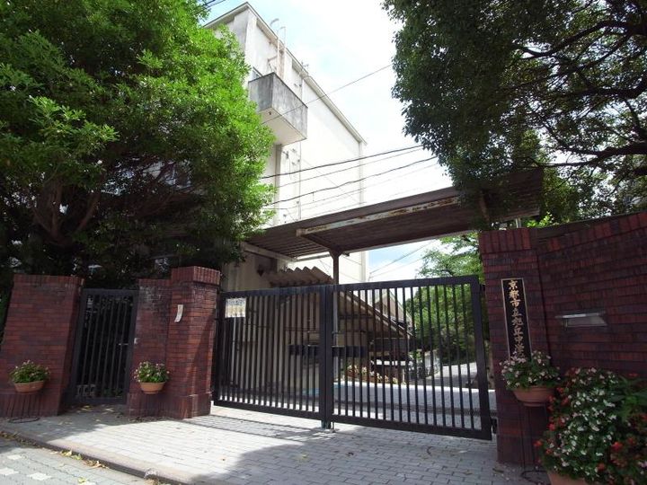 京都府京都市北区大宮南箱ノ井町(一戸建)の賃貸物件の周辺