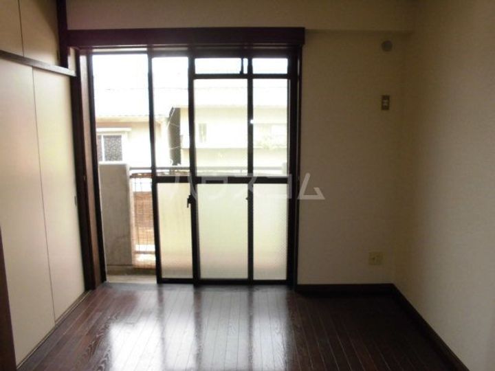 ルミエール嵯峨野の居間