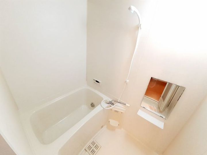 トゥー・ル・モンドBの風呂