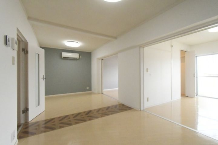 福岡県北九州市小倉南区中曽根東1(マンション)の賃貸物件の居間