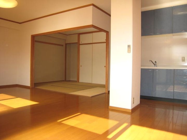 シーブリーズ東原五番館の居間