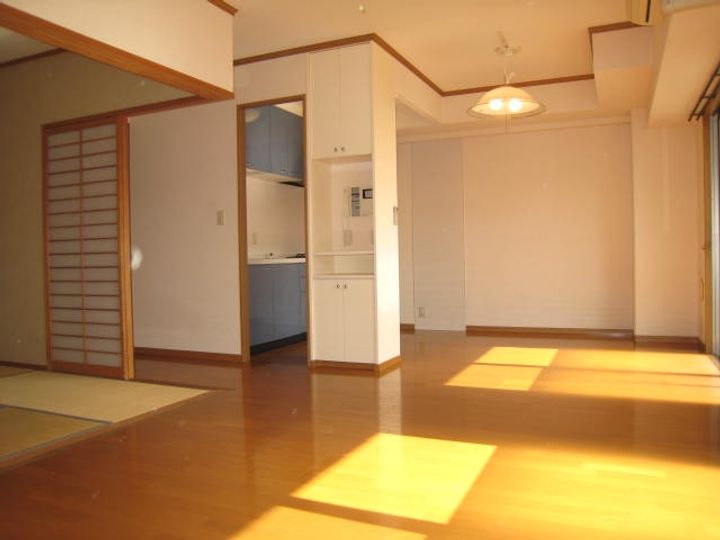 シーブリーズ東原五番館の居間