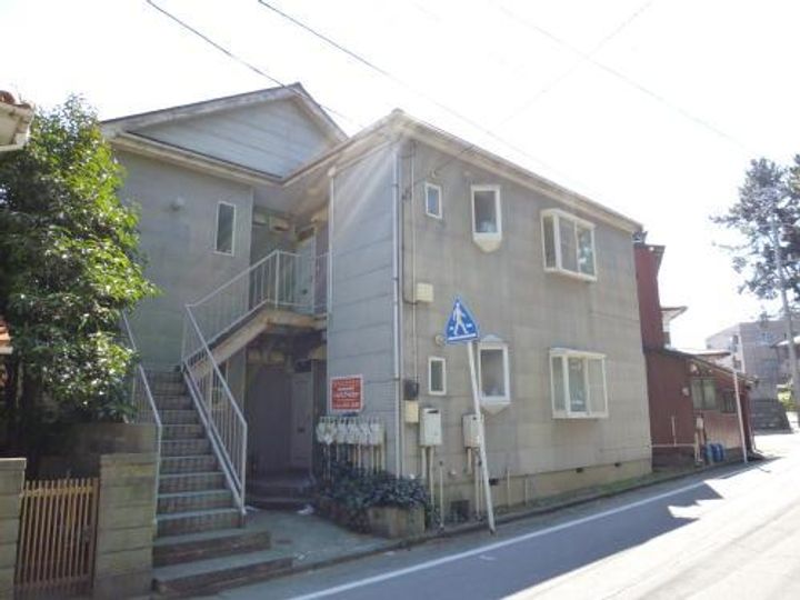 クレセント山の手21の地図