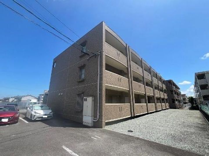 三重県松阪市久保町(マンション)の賃貸物件の外観