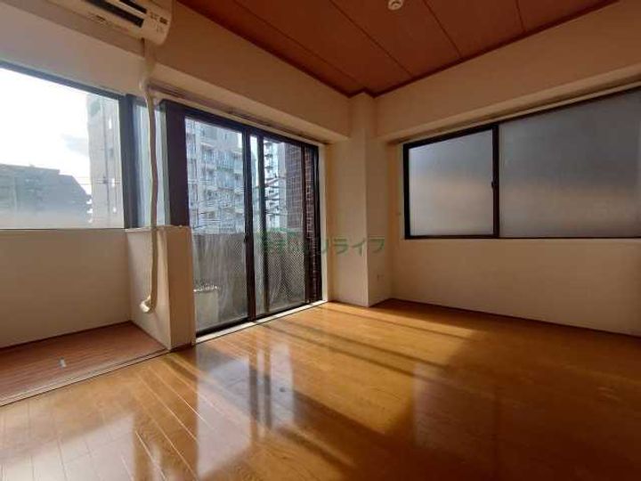 TRUST VALUE蒲田の居間