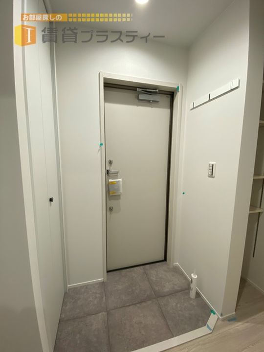 千葉県船橋市海神町東1(マンション)の賃貸物件の玄関