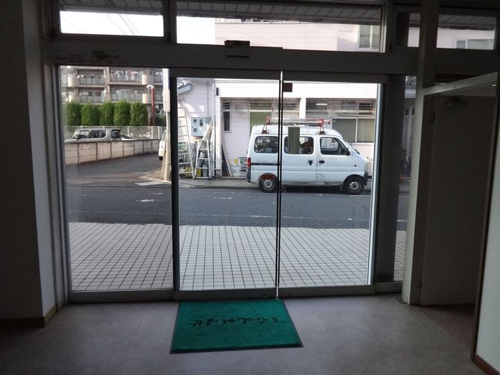 東京都福生市大字熊川(一戸建)の賃貸物件の玄関