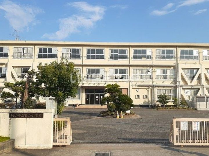 カーサ・カルムの周辺