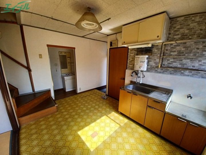 メゾン桔梗の玄関