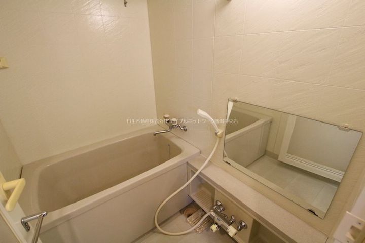 異人池コートの風呂