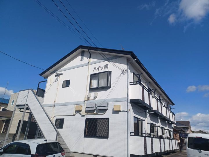 ハイツ柳 郷ケ丘の外観