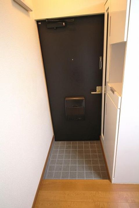 松尾ビルの玄関