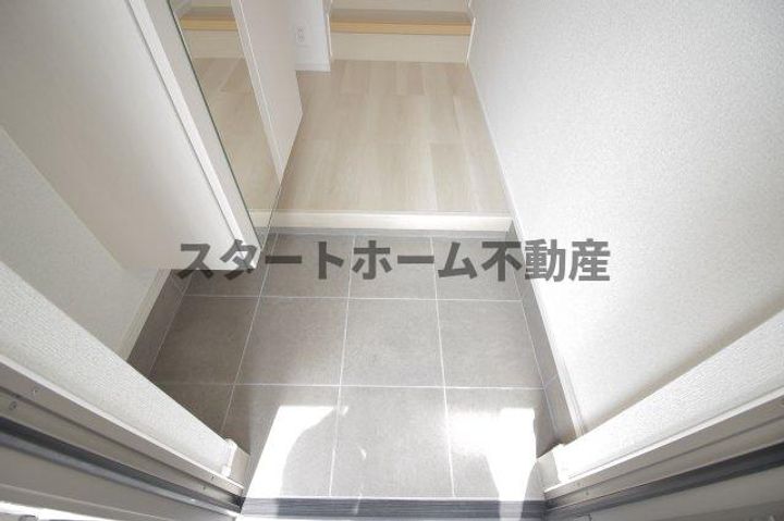 アルーン富岡Bの玄関