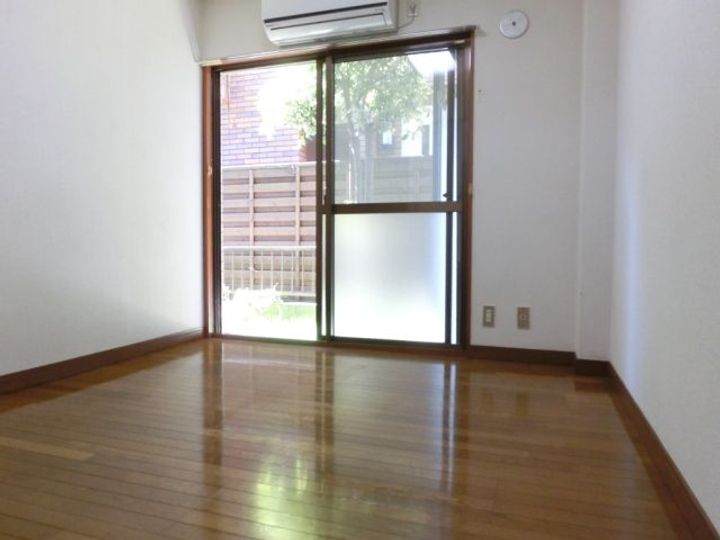 東京都中野区中野1(マンション)の賃貸物件の居間