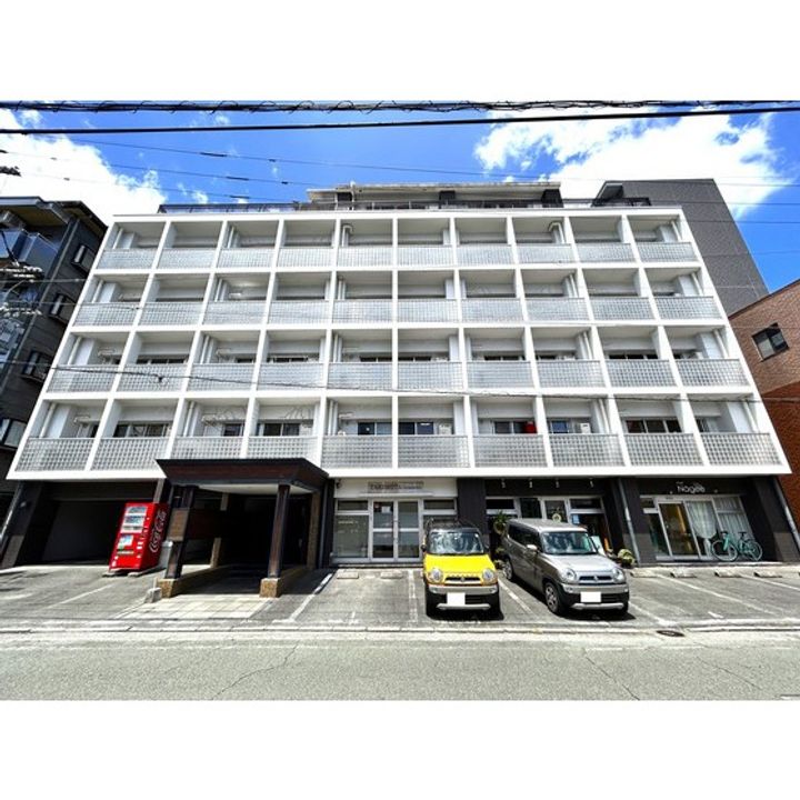 プレシャスアパートメントの外観