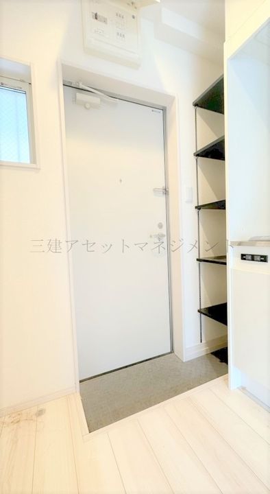 MELDIA梅島の玄関