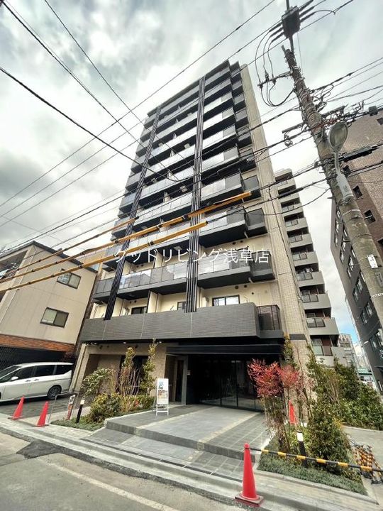 ブランシエスタ浅草雷門の外観