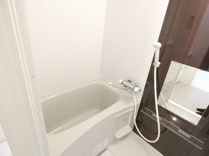 ハーモニーテラス津金IIIの風呂