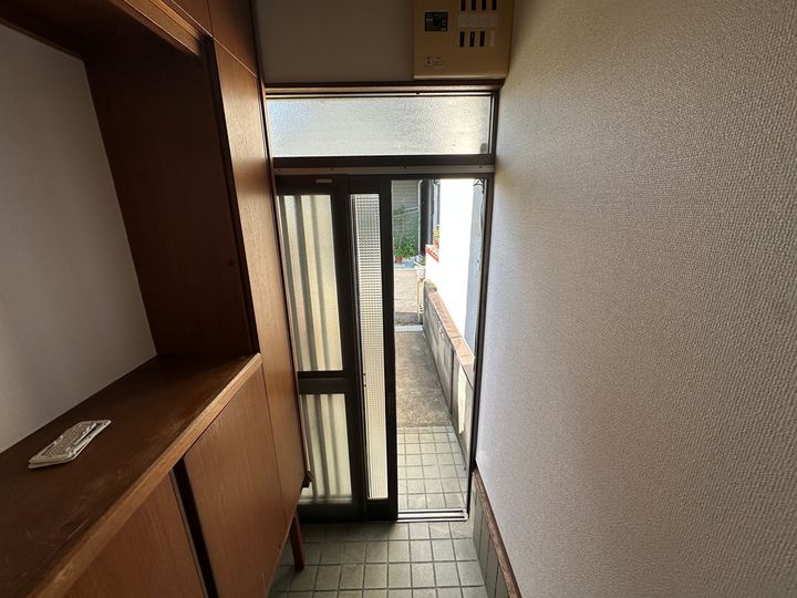 大阪府大東市北条2(一戸建)の賃貸物件の玄関