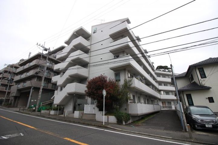 アーバンパレス横須賀の外観