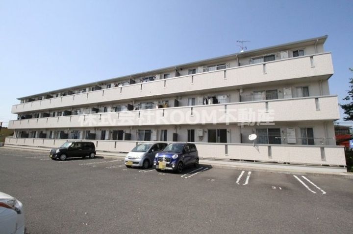 N’s BLANC A棟の外観