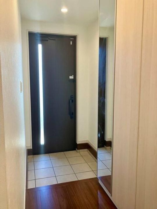 神奈川県横浜市神奈川区上反町2(一戸建)の賃貸物件の玄関