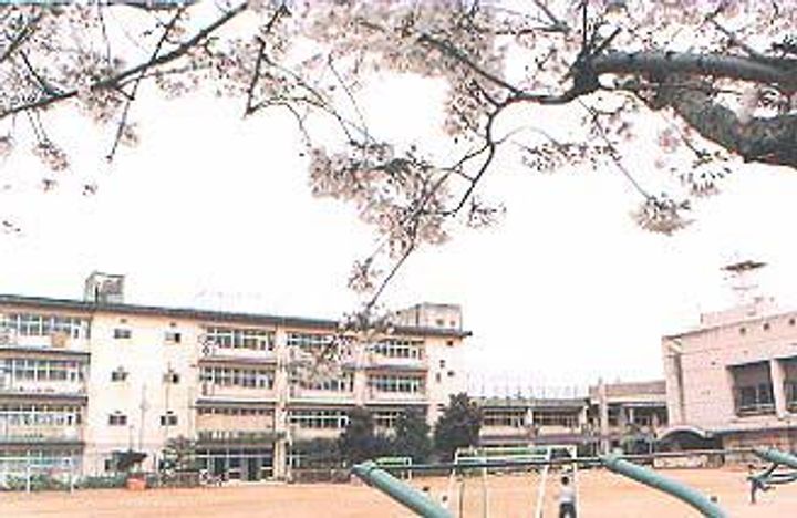 リーフジャルダン阪急石橋の周辺