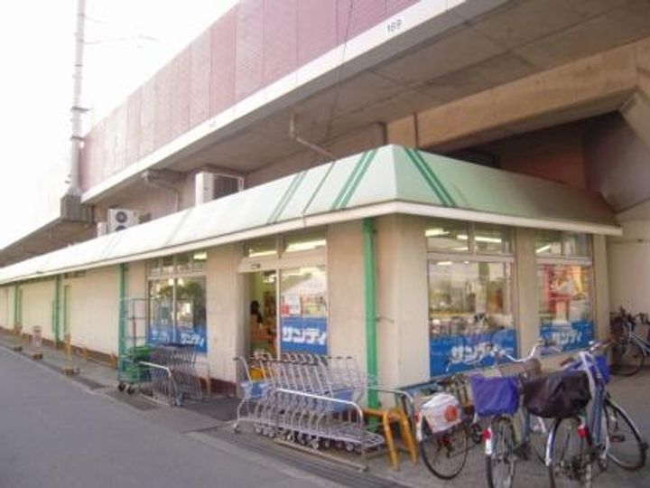 カーサ・アヴェニューの周辺