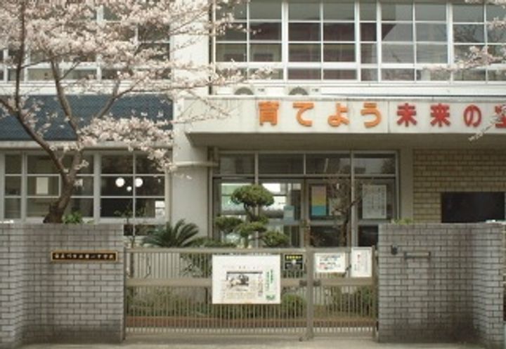 ユーベルIの周辺